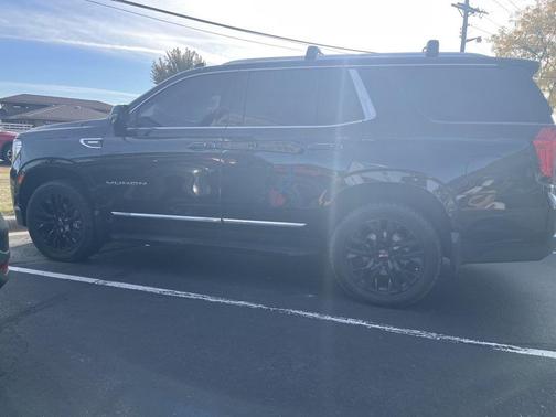 2021 GMC Yukon SLT