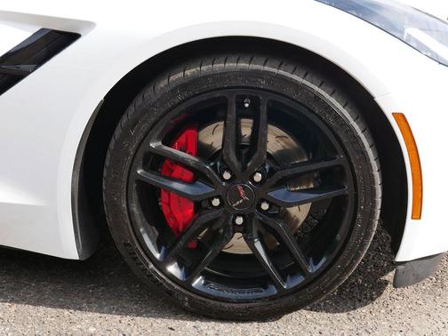 Arctic White 2016 Chevrolet Corvette Stingray Z51