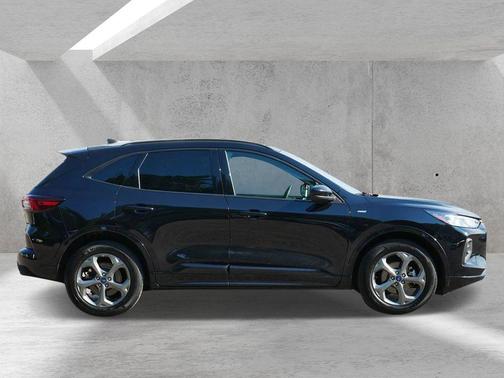 Black Metallic 2023 Ford Escape ST-Line Select