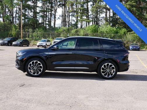Black Metallic 2024 Lincoln Nautilus Reserve