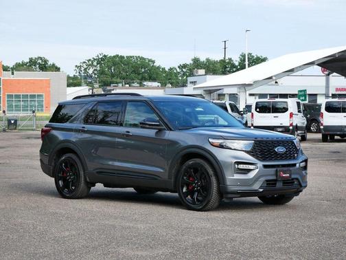 Gray Metallic 2023 Ford Explorer ST