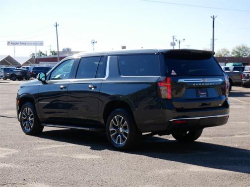 2022 Chevrolet Suburban LT