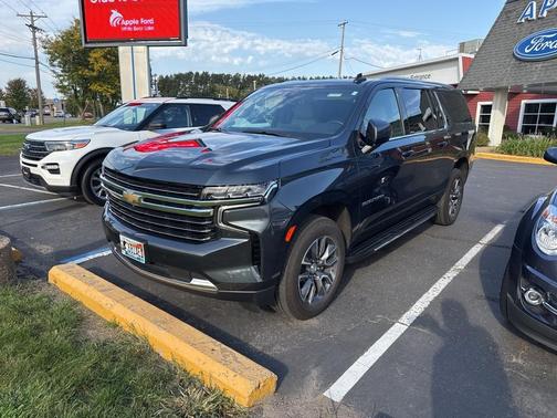 2022 Chevrolet Suburban LT
