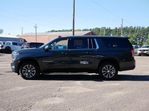 2022 Chevrolet Suburban LT