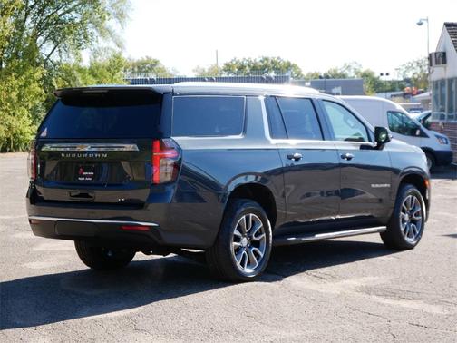 2022 Chevrolet Suburban LT