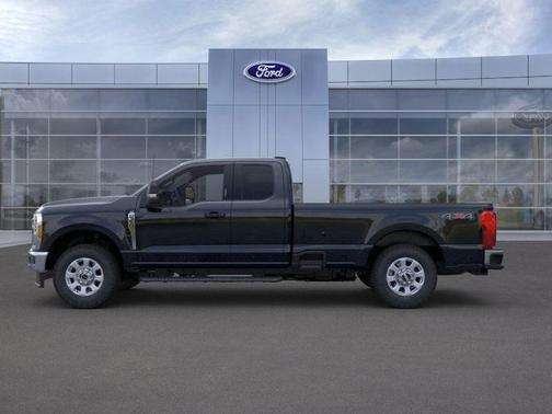 2025 Ford F-350 XLT