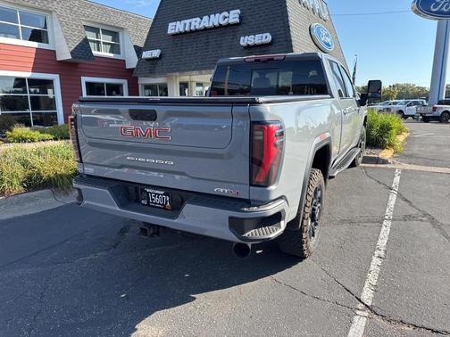 2025 GMC Sierra 3500 AT4