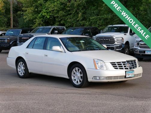 2010 Cadillac DTS Base