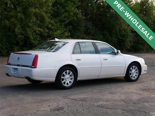 2010 Cadillac DTS Base