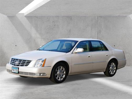 2010 Cadillac DTS Base