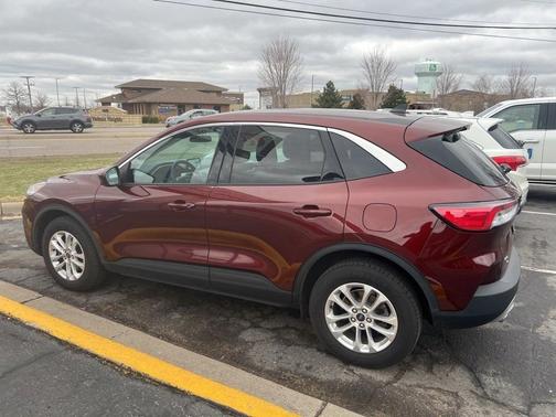 2021 Ford Escape SE