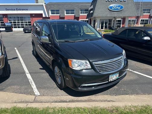 2014 Chrysler Town & Country Touring-L