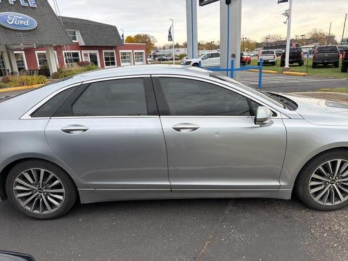 2020 Lincoln MKZ Standard