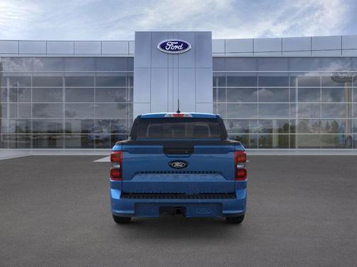 2025 Ford Maverick Lobo Standard