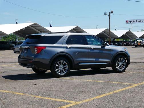 Gray Metallic 2023 Ford Explorer XLT
