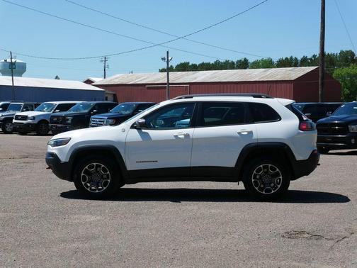 Bright White Clearcoat 2020 Jeep Cherokee Trailhawk
