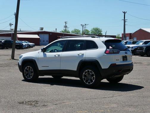 Bright White Clearcoat 2020 Jeep Cherokee Trailhawk