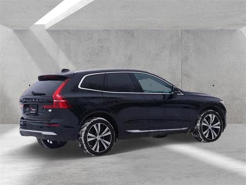2022 Volvo XC60 Recharge Plug-In Hybrid T8 Inscription