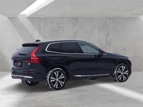2022 Volvo XC60 Recharge Plug-In Hybrid T8 Inscription
