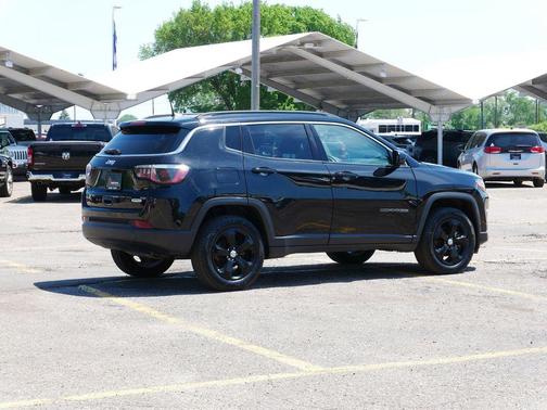 Diamond Black 2019 Jeep Compass Latitude