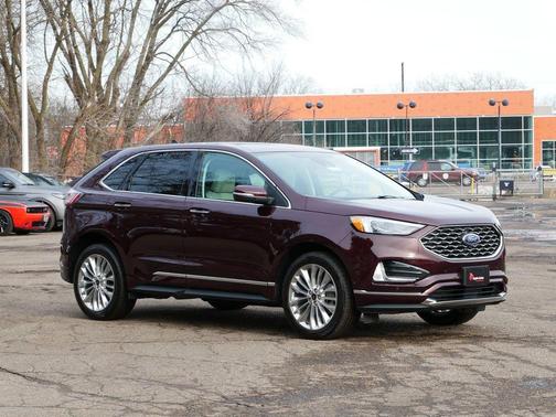 2024 Ford Edge Titanium