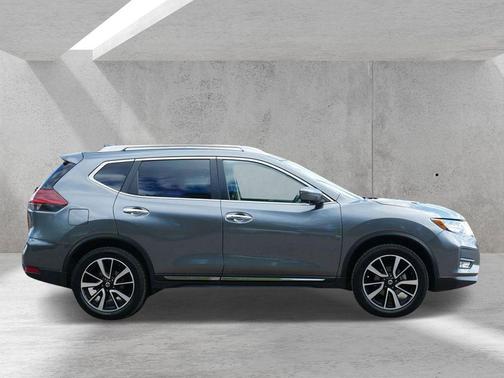 Gun Metallic 2018 Nissan Rogue SL