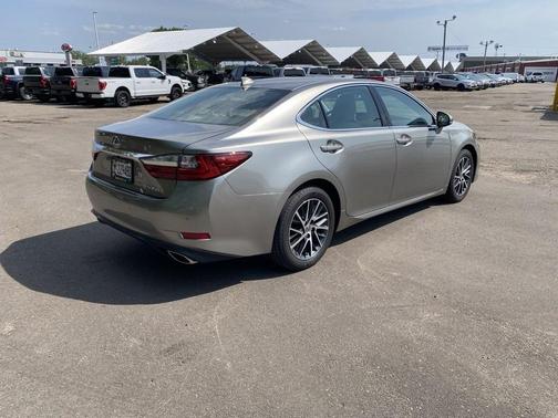 2017 Lexus ES 350 Base