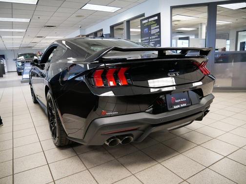 Shadow 2026 Ford Mustang GT