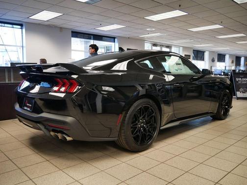 Shadow 2026 Ford Mustang GT