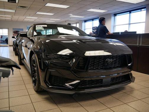 Shadow 2026 Ford Mustang GT