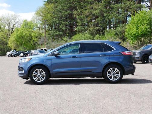 Blue Metallic 2019 Ford Edge SEL