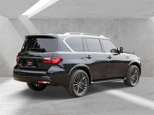 2023 INFINITI QX80 SENSORY