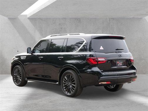 2023 INFINITI QX80 SENSORY