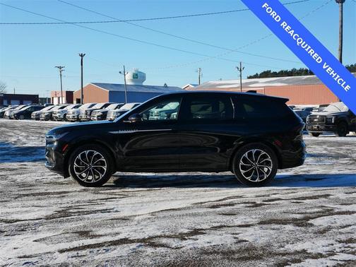 2025 Lincoln Nautilus Reserve