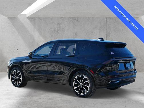 2025 Lincoln Nautilus Reserve