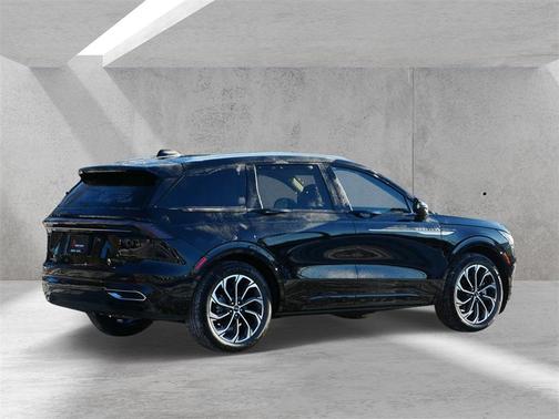 2025 Lincoln Nautilus Reserve