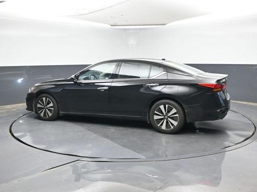 2022 Nissan Altima 2.5 SL