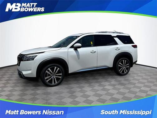 2025 Nissan Pathfinder Platinum