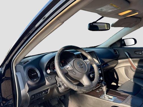2013 Nissan Maxima SV