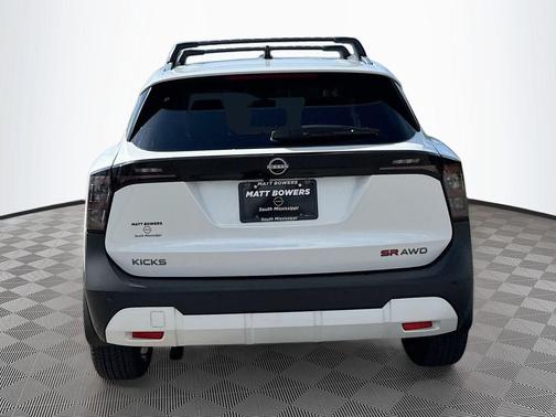 2026 Nissan Kicks SR