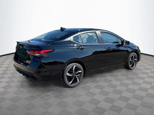 2025 Nissan Versa 1.6 SR