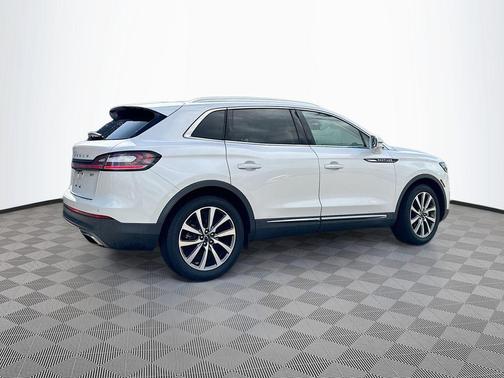 2019 Lincoln Nautilus Select