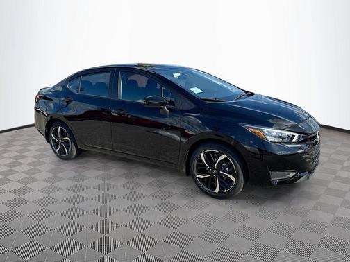 2025 Nissan Versa 1.6 SR