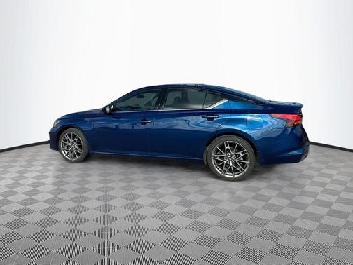 2023 Nissan Altima 2.0 SR