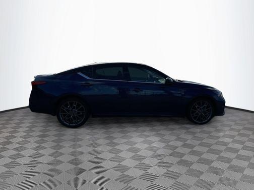 2023 Nissan Altima 2.0 SR