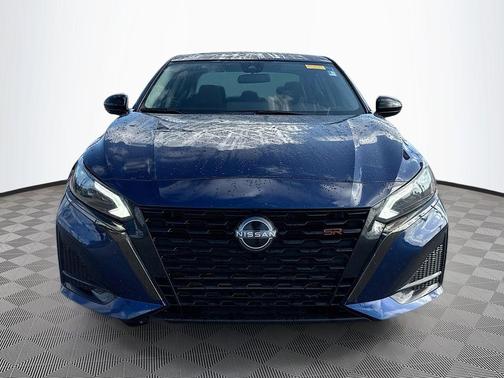 2023 Nissan Altima 2.0 SR