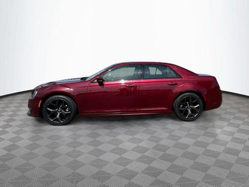 2022 Chrysler 300 Touring L