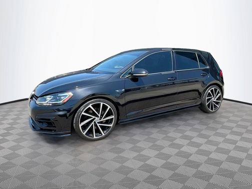 2019 Volkswagen Golf R 2.0T w/DCC & Navigation