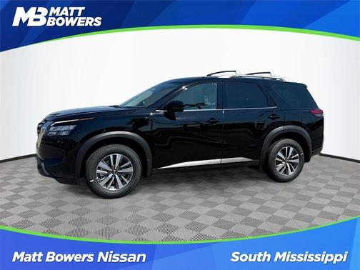 2025 Nissan Pathfinder SL