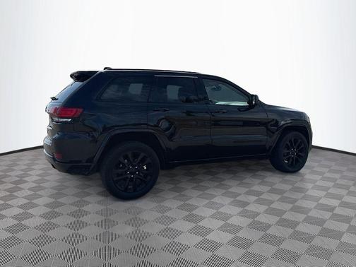 2017 Jeep Grand Cherokee Altitude